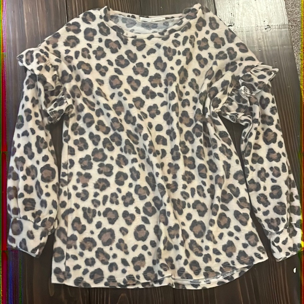 Long sleeve cheetah top